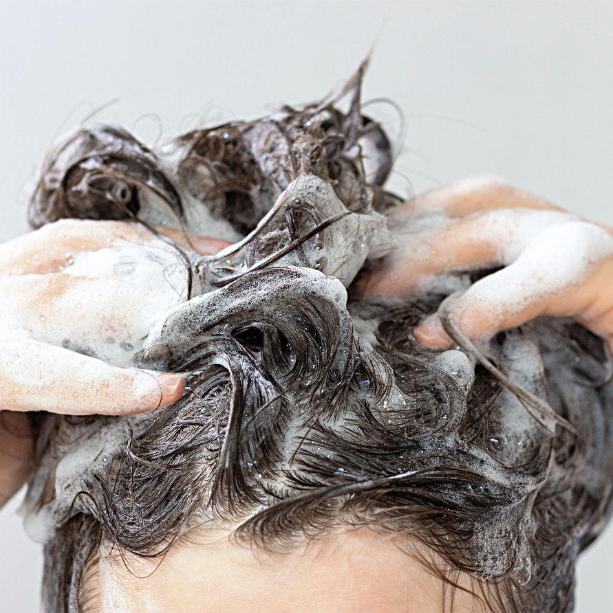 العناية بالشعر